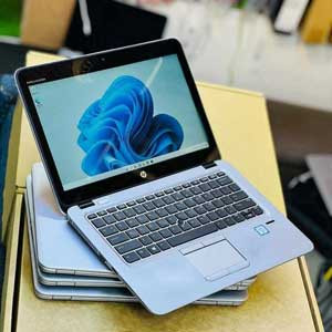 HP EliteBook 820 G3